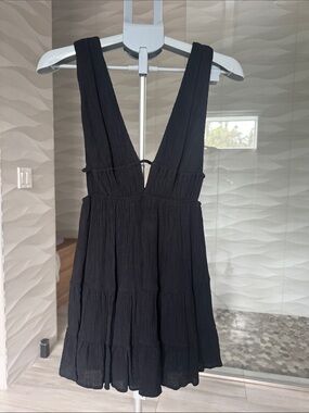 Cotton Candy LA Black Deep V Tiered Mini Dress Small